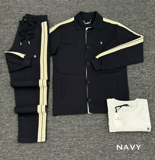 tracksuits 1525591