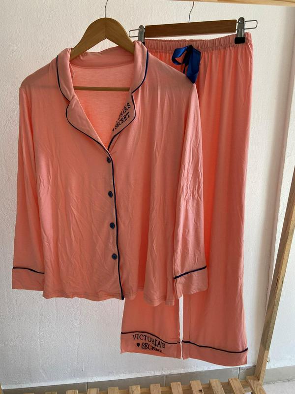 Retail suits