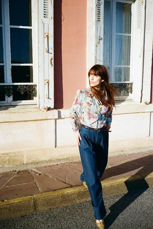 FLORAL PRINT TIE SHIRT