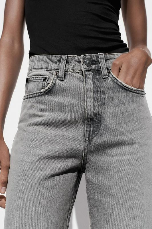 TRF MOM FIT HIGH-WAIST JEANS