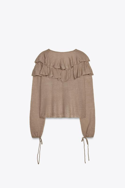 RUFFLED KNIT SWEATER