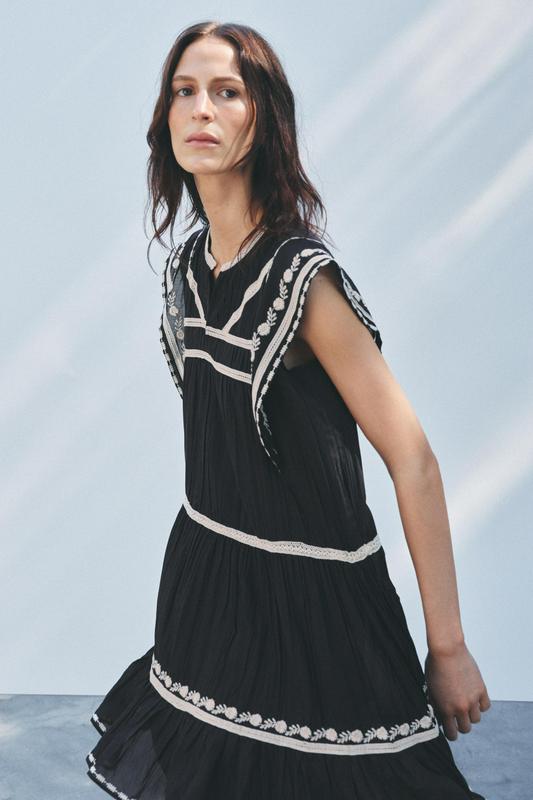 ZW COLLECTION CONTRAST EMBROIDERY DRESS