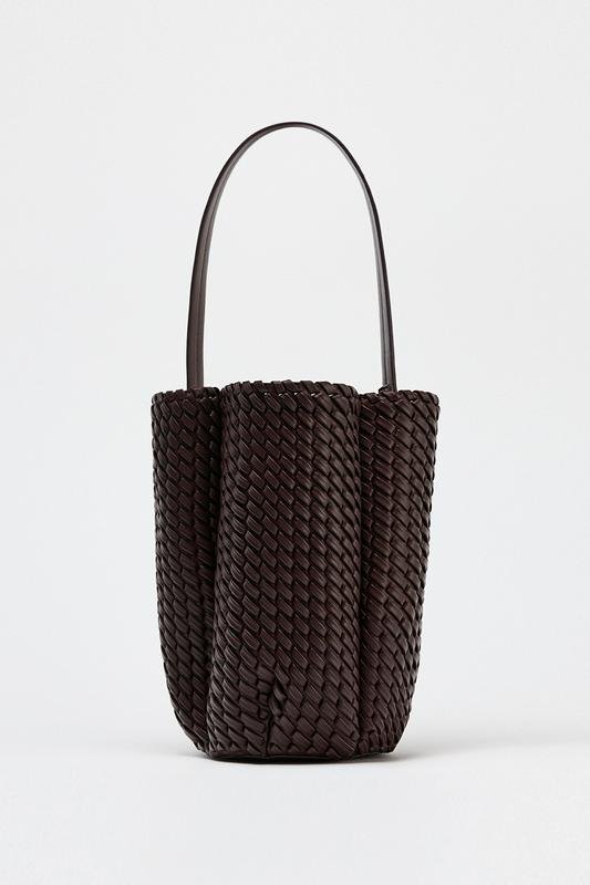 BRAIDED BUCKET BAG