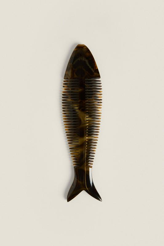 FISH COMB